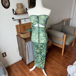 Green Strapless Tropical Dress Women’s Size Small
